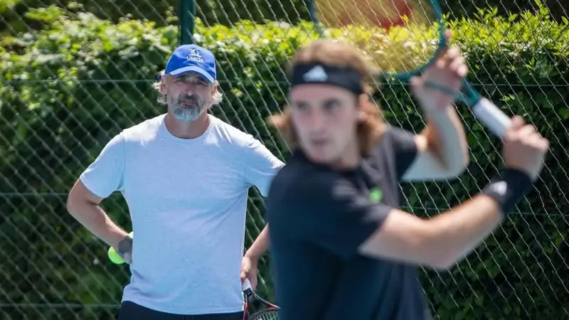 Бывший тренер Рыбакиной начал сотрудничество с топ-теннисистом из Греции