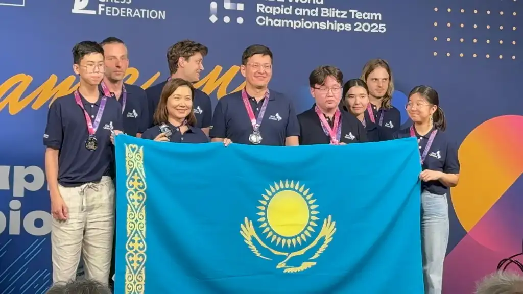 Казахстанская команда выиграла "серебро" чемпионата мира по шахматам Казахстанская команда выиграла "серебро" чемпионата мира по шахматам