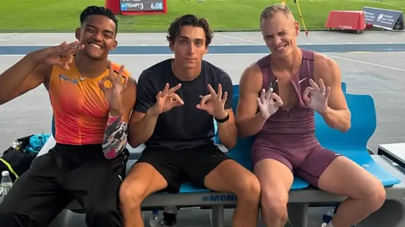 12 рекорд Армана