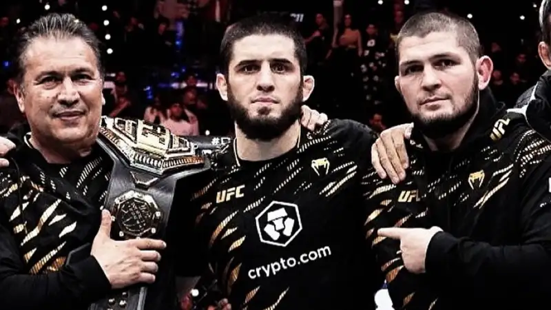 Тренер Махачева рассказал, сколько ещё боев проведёт Ислам