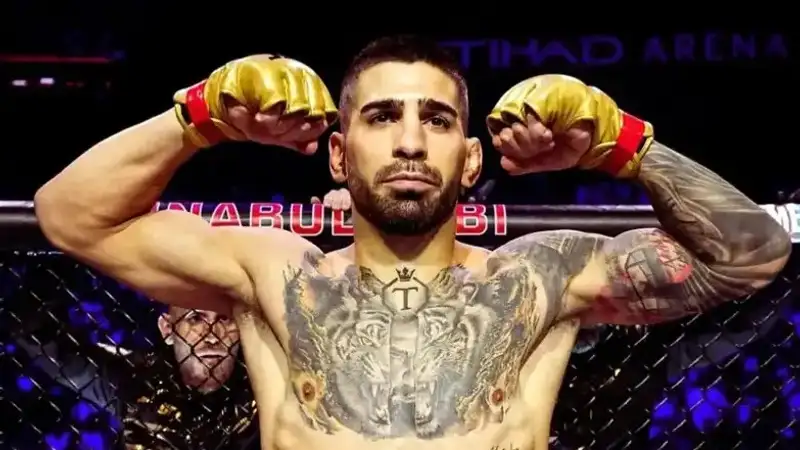 Илия Топурия 