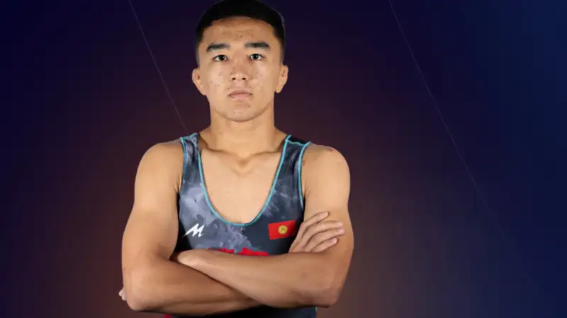 Оглушительный разгром случился в битве борцов из Казахстана и Кыргызстана за медаль чемпионата Азии