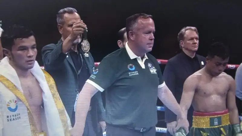 Судейский разгром произошёл в бою узбекского боксёра на уникальном Гран-при WBC