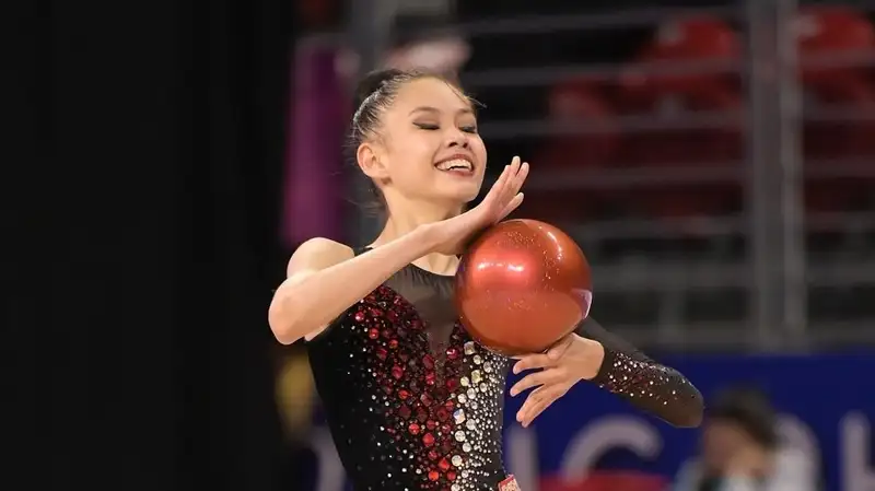 Казахстанская гимнастка завоевала "золото" и "серебро" на чемпионате мира в Болгарии