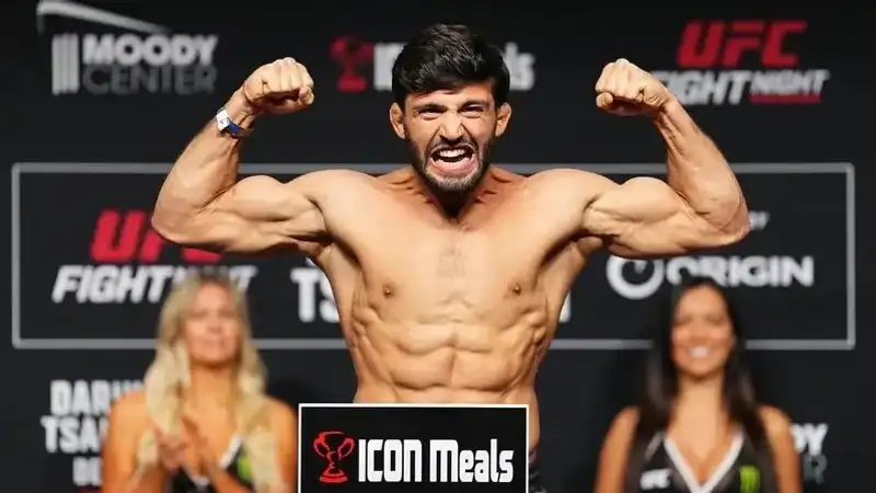 Арман Царукян 