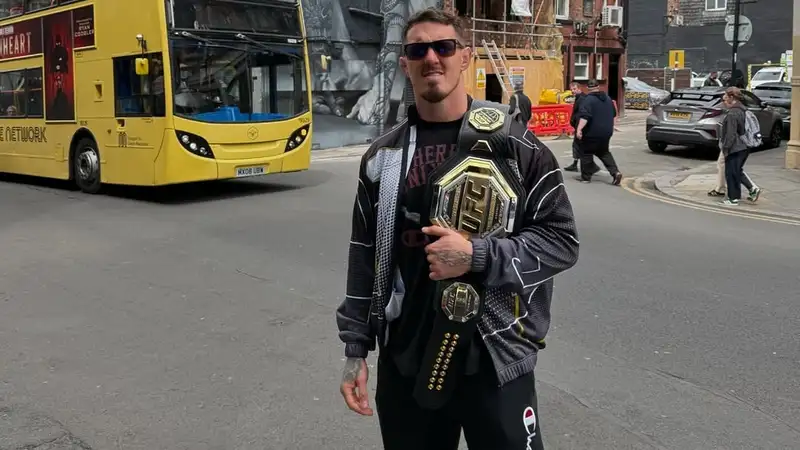 Том Аспиналл