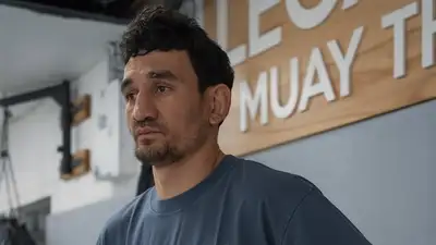Макс Холлуэй 