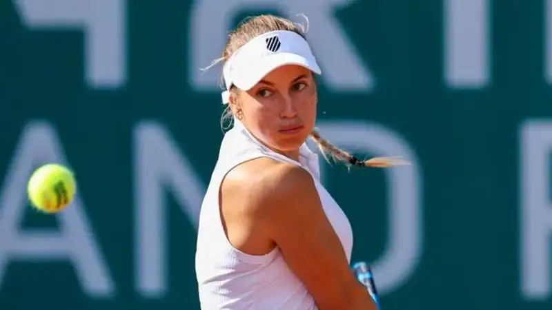 Первой выйдет на травяной корт Юлия Путинцева