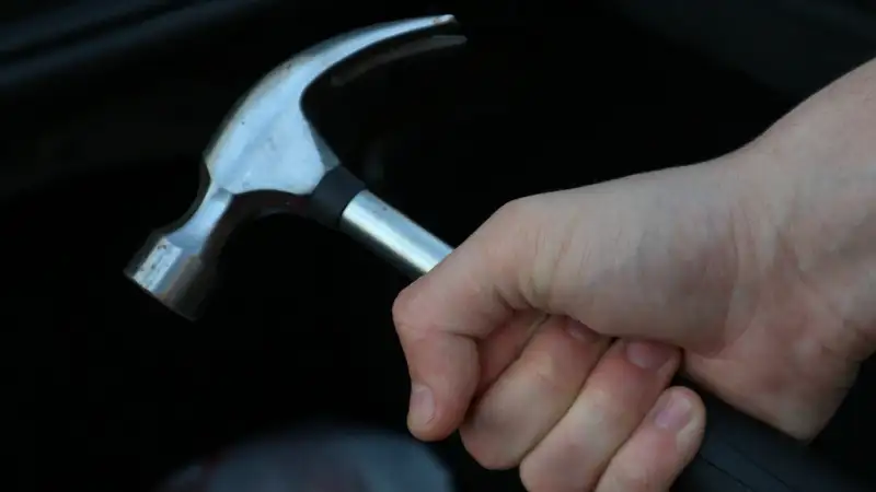 Убил молотком жену-бодибилдера