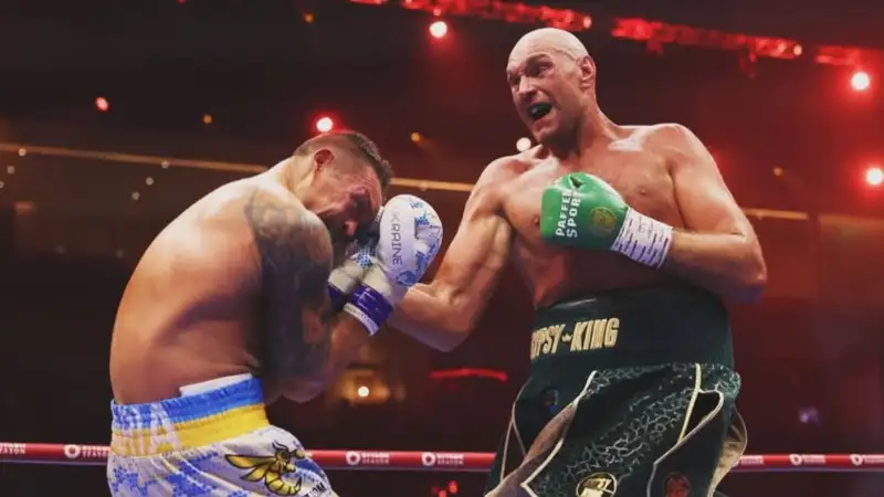 Фьюри рассказал, когда Усик завершит карьеру