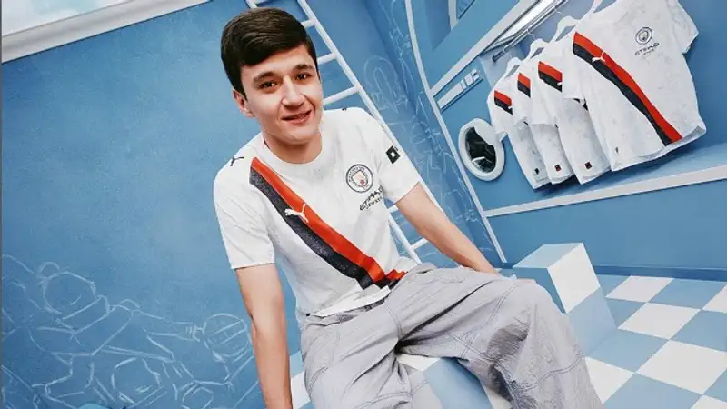 Хусанов не играет в МС