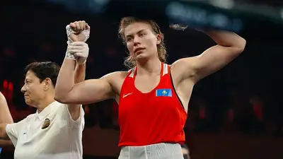 Красавица-боксёрша из Казахстана с нокдауном пробилась в полуфинал Кубка мира в Астане