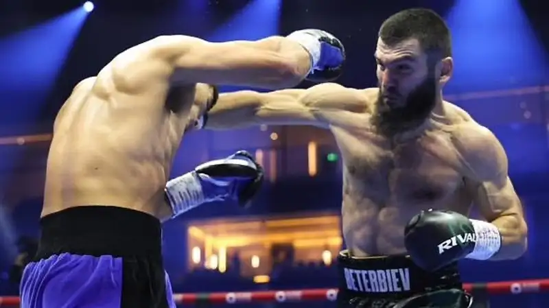 Артур Бетербиев и Дмитрий Бивол