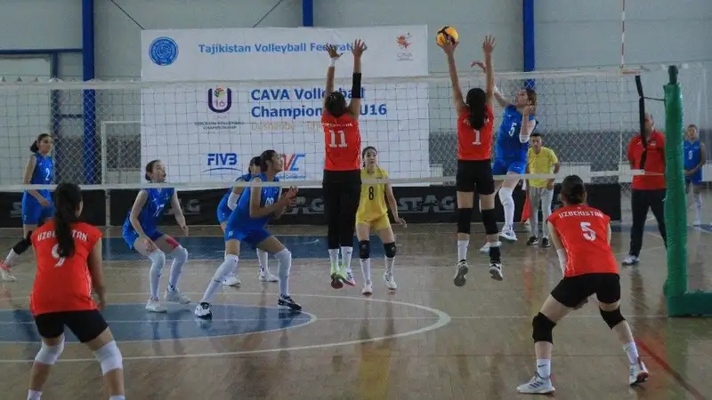 Казахстан вышел в финал международного турнира и сыграет за "золото" с Узбекистаном 