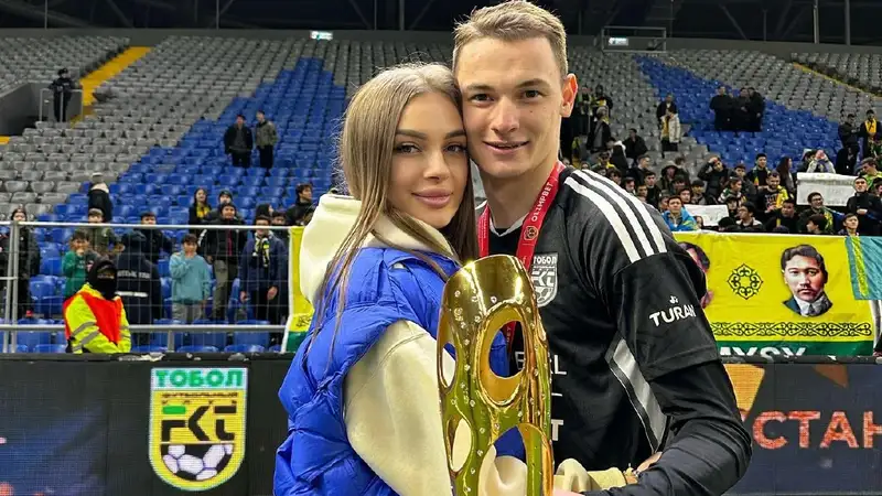 Девушка Чеснокова