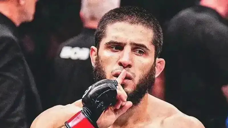 Ислам Махачев