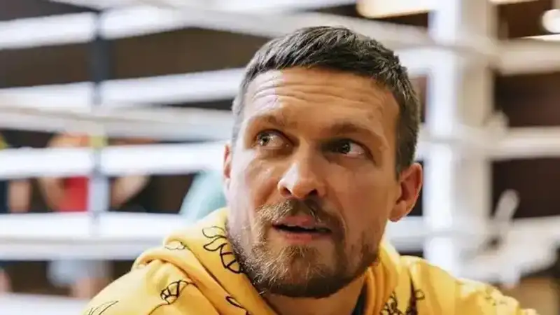 Александр Усик