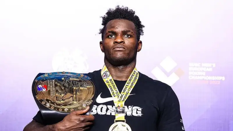 Олимпийский призёр дебютирует в профессиональном боксе