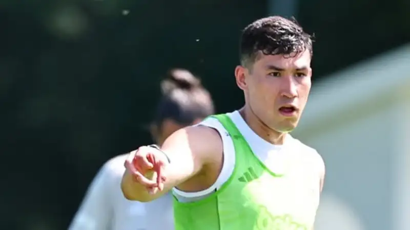 Зайнутдинов вернулся в тренировочный лагерь "Бешикташа"