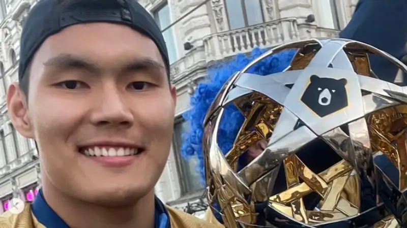 Алипа отцепили от "Зенита"