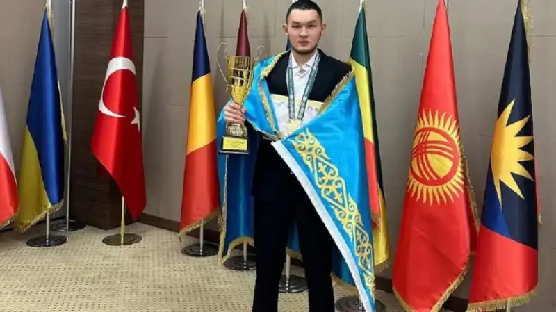 Керейбаев выиграл турнир по тогыз-кумалак