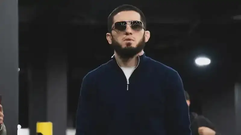 Ислам Махачев 