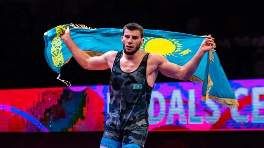 Серебряный призёр чемпионата Азии из Казахстана по борьбе потерпел фиаско на топовом турнире в Венгрии
