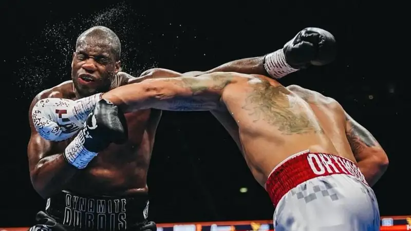 "Он сдался, когда вышел на ринг": Чисора прокомментировал победу Усика над Дюбуа