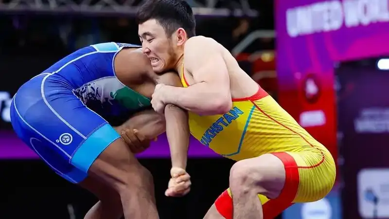 Бывший первый номер мирового рейтинга из Казахстана проиграл первую схватку, но выиграл медаль топ-турнира