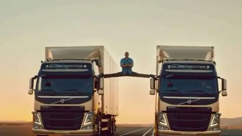 Трюк Ван Дамма повторили спасатели РК 