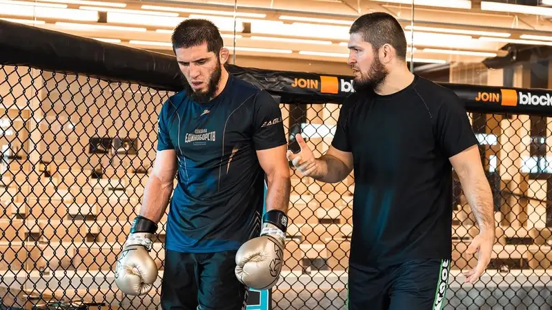 Ислам Махачев