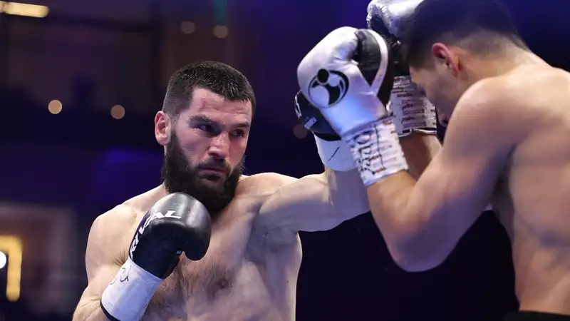 Артур Бетербиев 