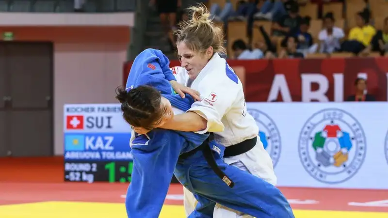 "Недолго музыка играла"...