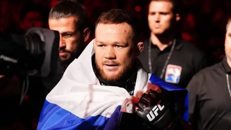 Пётр Ян дал прогноз на бой Двалишвили - Сэндхаген