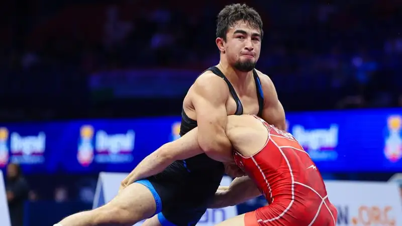 Кыргызский боец разгромил соперника из Казахстана в финале престижного турнира