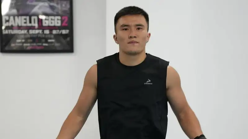 Призёр Олимпиады из Казахстана реабилитировался после разгромного поражения от топового узбекского боксёра