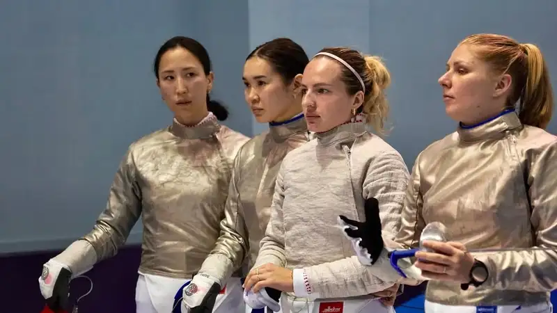 Узбекистан "разбил" Казахстан в финале чемпионата мира по фехтованию