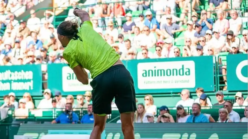 Зверев в третьем круге Торонто