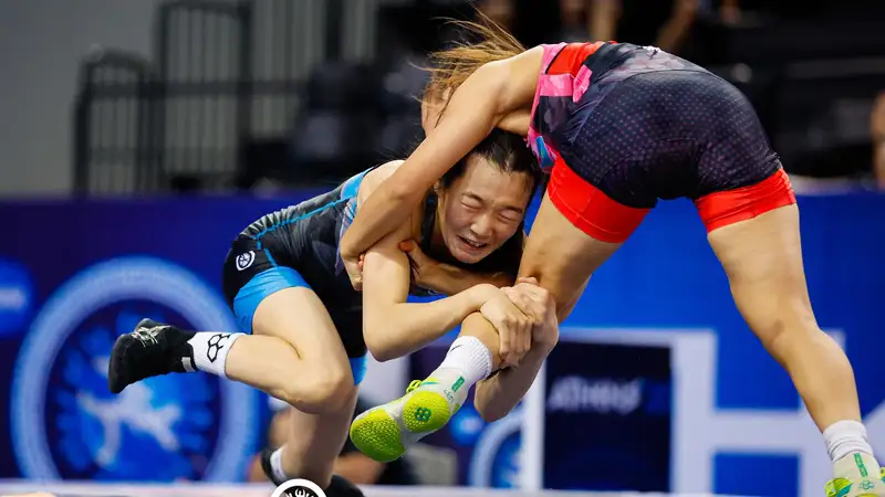 Триллер решил судьбу казахстанской борчихи на чемпионате мира