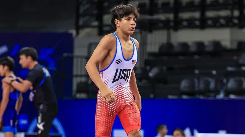 Данаэль Абдыкасым не справился с Самуэлем Рейесом Санчесом