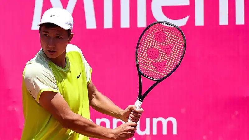 Казахстанский теннисист стартовал с победы на "Челленджере" в США