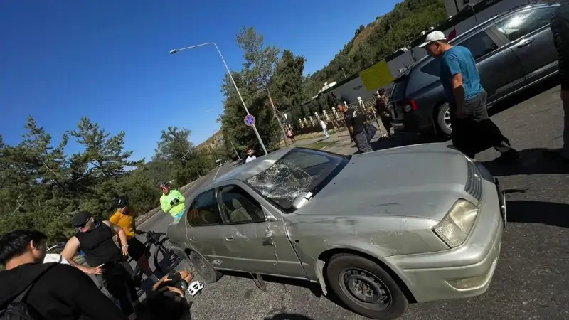 Сбили велосипедиста на Медео