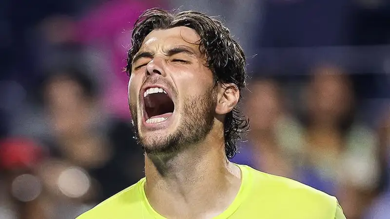 Лучший теннисист России проиграл в четвертьфинале "Мастерса" в Торонто