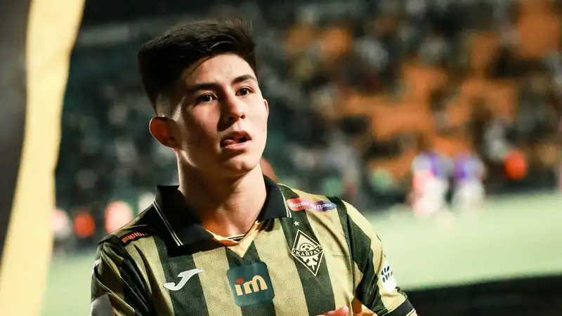 "Очень талантлив": в Шотландии восхитились игрой Сатпаева в игре со "Слованом" в Лиге чемпионов УЕФА