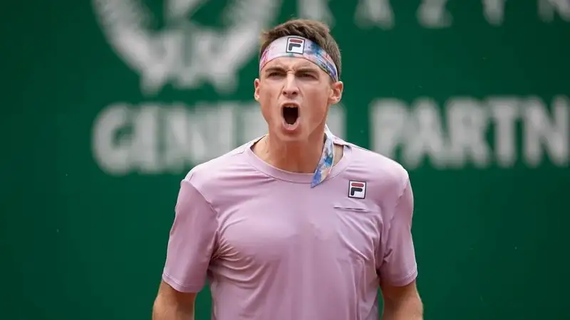 Теперь Тимофей Скатов находится в двух шагах от титула чемпиона