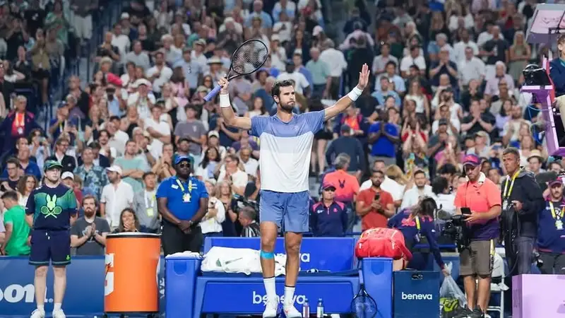 Карен Хачанов поделился мнением от внезапного пребывания топ-турнира в Канаде