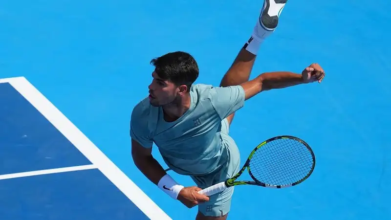 Алькарас с победы стартовал на "Мастерсе" в Цинциннати