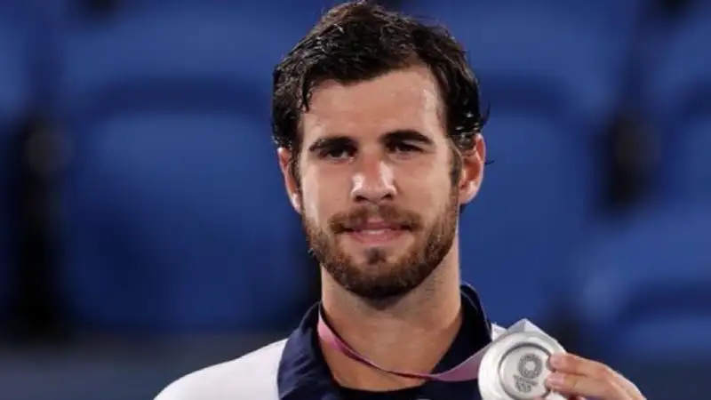 Карен Хачанов