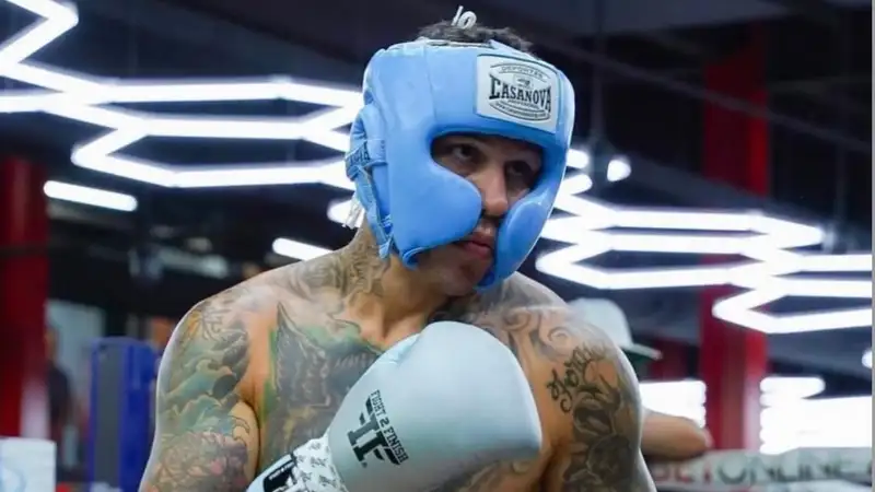 Бывший соперник Головкина объяснил, почему у Кроуфорда будут проблемы с "Канело"