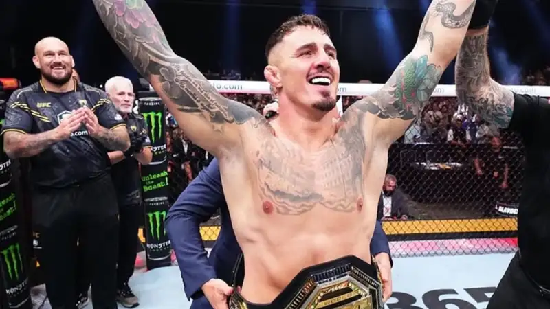 Аспиналл сделал прогноз на бой дю Плесси — Чимаев